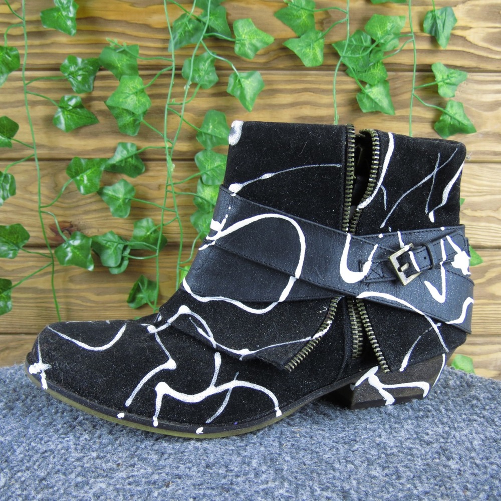 S Moore Couture Cowgirl Ankle Boots Black White Abstract Buckle Zip Up Women's 8